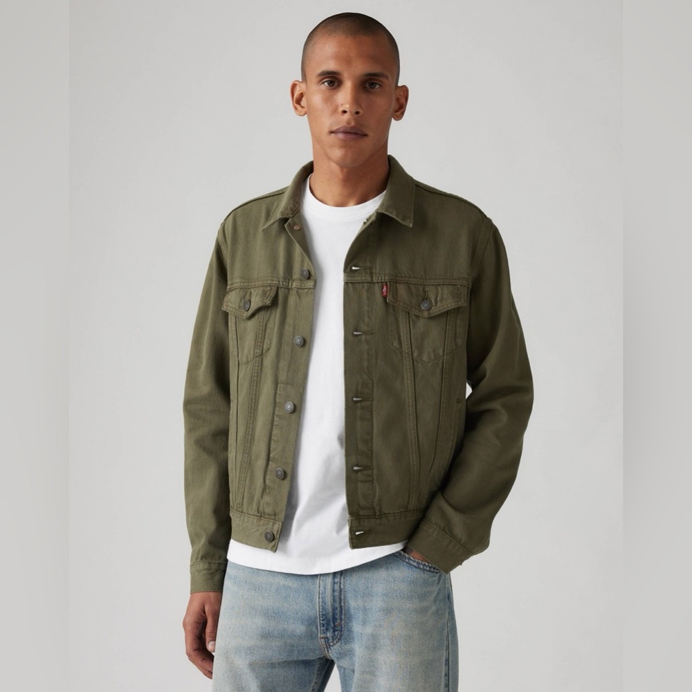 Levi's Green Military Field Jacket with Structured Shoulders and rain hood